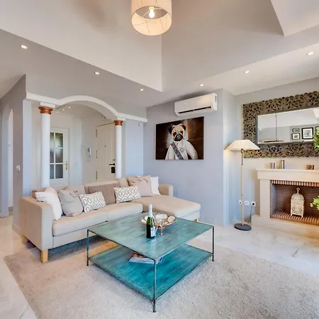 Appartement Elegant 2 Bdrm Penthouse With Sea Views And Pools
