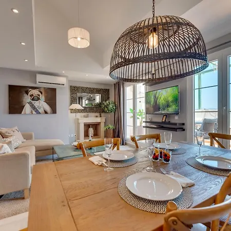 Elegant 2 Bdrm Penthouse With Sea Views And Pools Appartement Marbellac