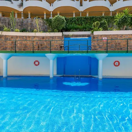 Appartement Elegant 2 Bdrm Penthouse With Sea Views And Pools *