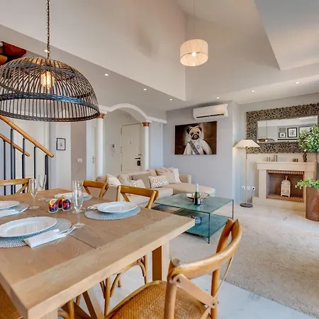Appartement Elegant 2 Bdrm Penthouse With Sea Views And Pools Marbellac