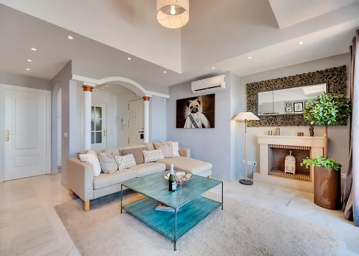 Apartmán Elegant 2 Bdrm Penthouse With Sea Views And Pools
