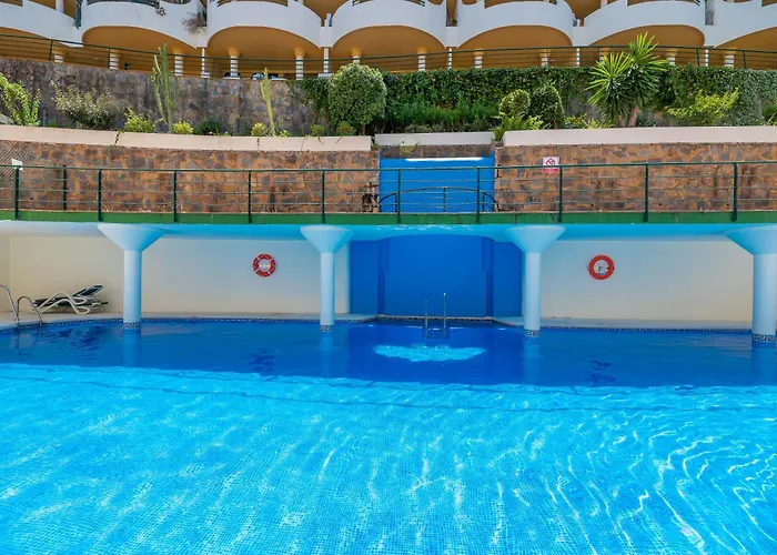 Apartmán Elegant 2 Bdrm Penthouse With Sea Views And Pools *